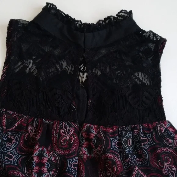 NWT BCBGeneration Women’s Laced Black & Purple Paisley Sleeveless Short Romper S - Picture 6 of 16